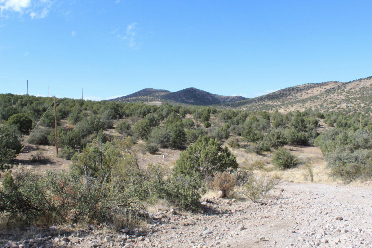 4249 W CEDAR HEIGHTS RD, CHINO VALLEY, AZ 86323, photo 1 of 9