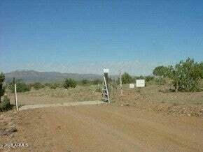 . DICKS CAMP ROAD # 4, HACKBERRY, AZ 86411, photo 2 of 5